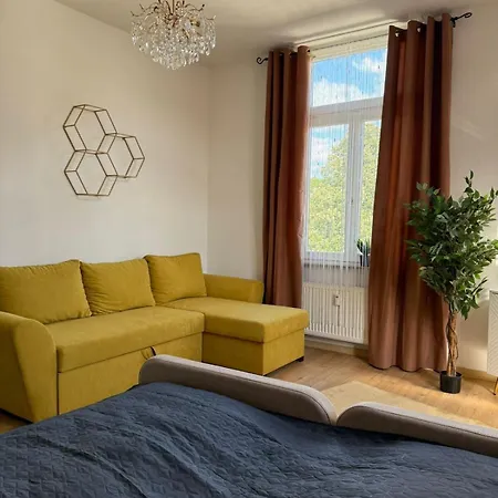Apartment Schickes Am Rhein Mit Rheinblick 4 *