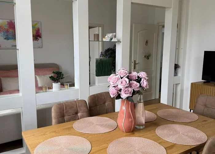 Schickes Am Rhein Mit Rheinblick 4 *